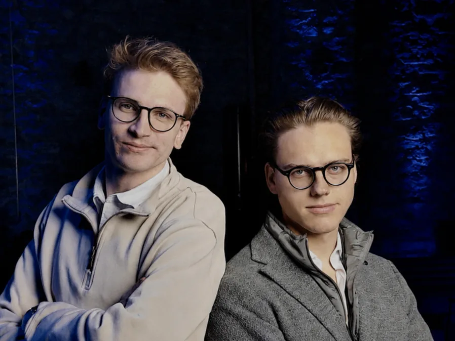 Justus August und Elias Arndt von AI Værk